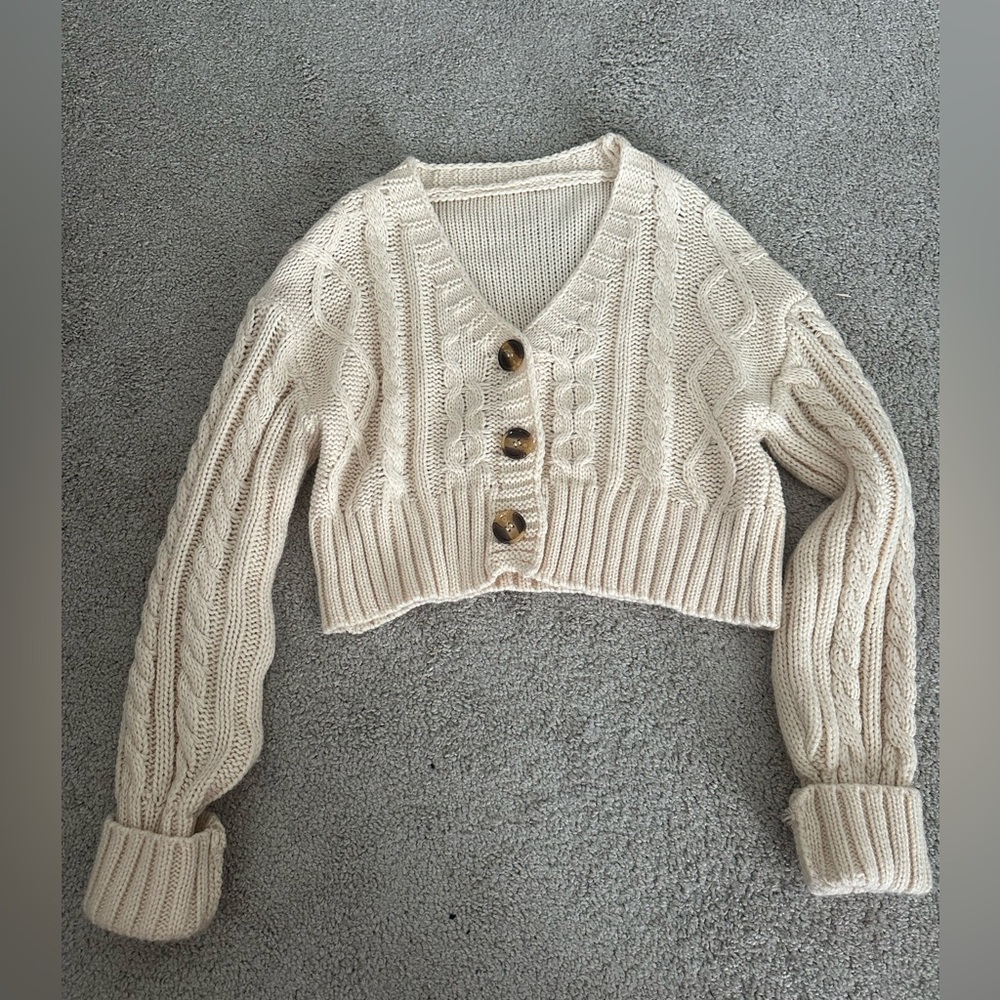 Cable Knit Cropped Sweater - Cream